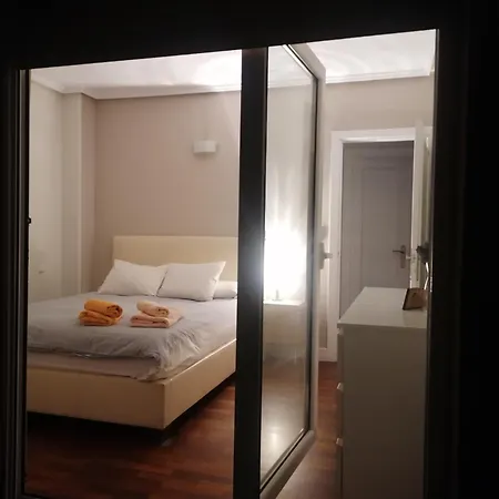 Attic+views+terrace+parking Apartment