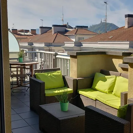 Attic+views+terrace+parking Apartment *